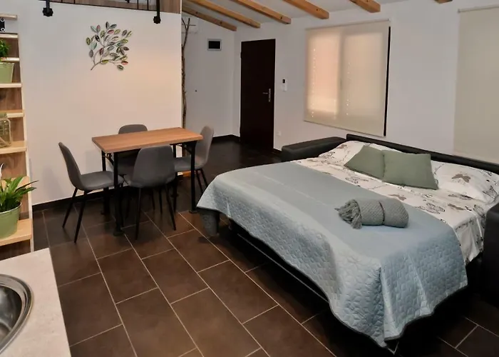 Apartment Vintage Garden